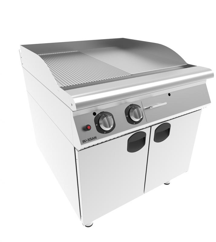 9IG 22 | Gas grill with 1/2 smooth and 1/2 ribbed plate