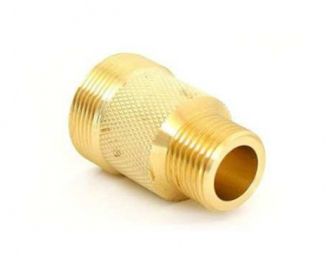 Sanitary adaptor for beer taps 5/8